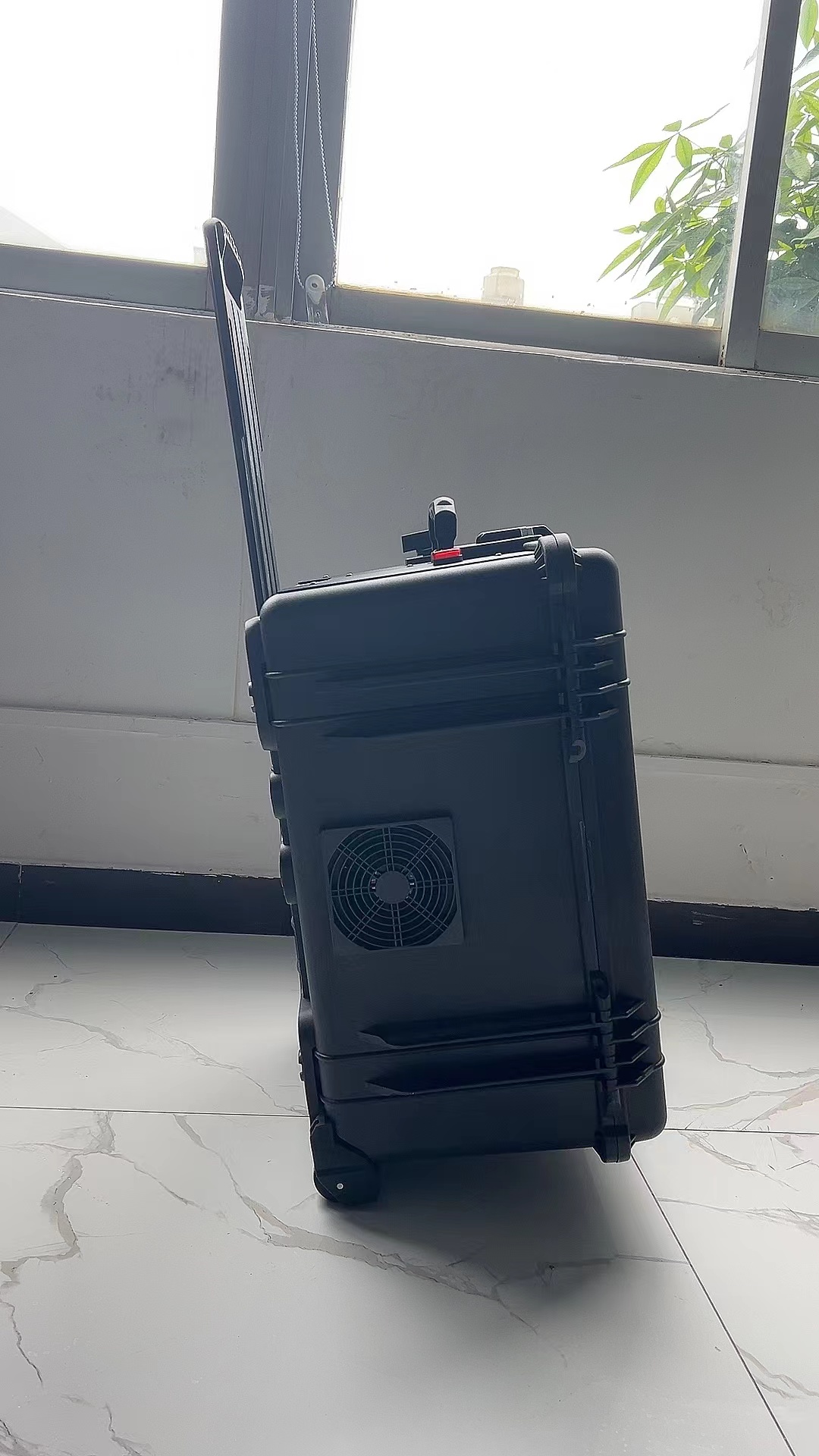 射阳手拉箱型移动通信干扰器